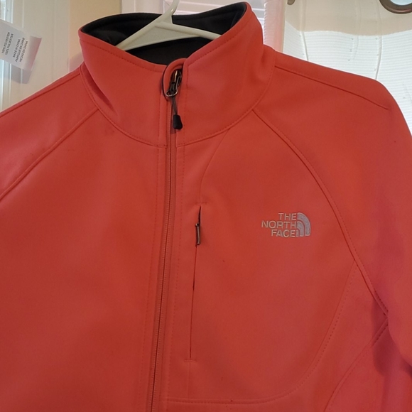 North Face shell jacket! - Picture 2 of 5